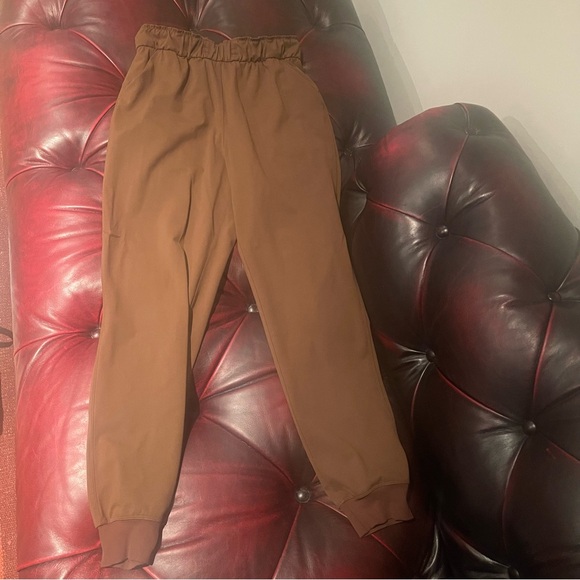 Lululemon Stretch High Rise Jogger - Picture 2 of 3